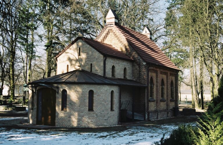Friedhofskapelle Zeesen